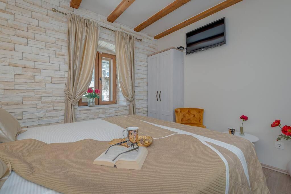 Diva 1,Stylish Old Town Studio Apartment Near Beach Split Bagian luar foto