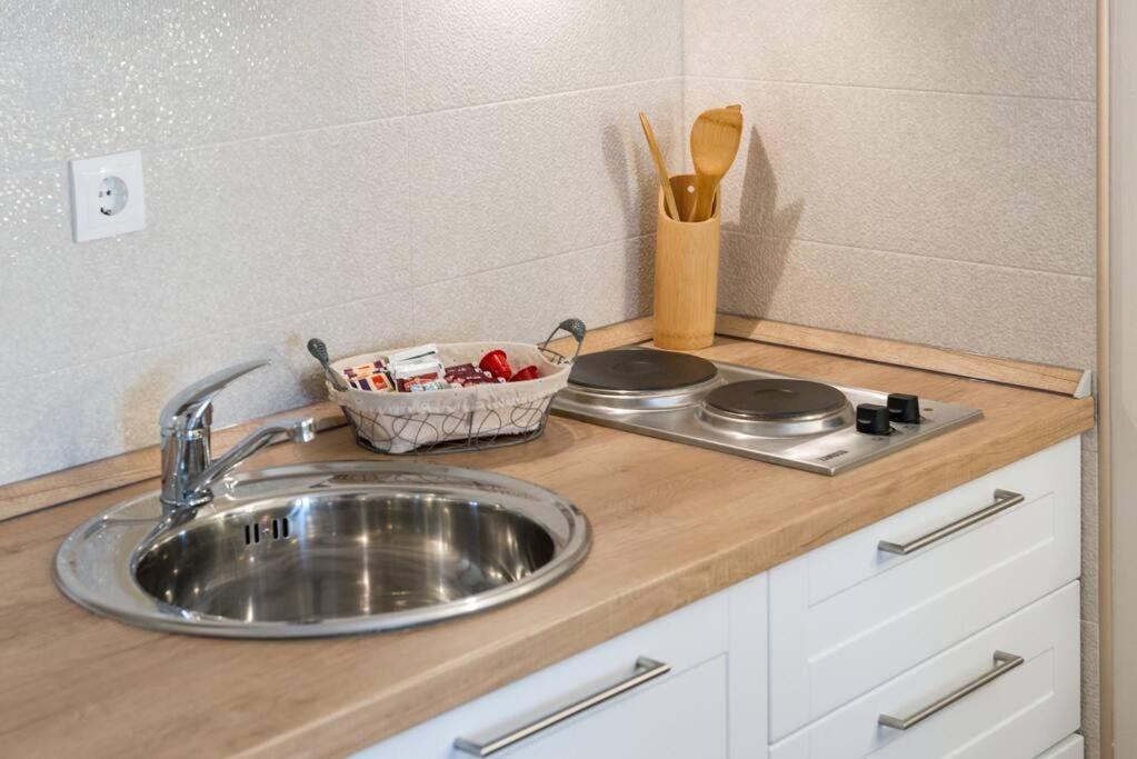 Diva 1,Stylish Old Town Studio Apartment Near Beach Split Bagian luar foto