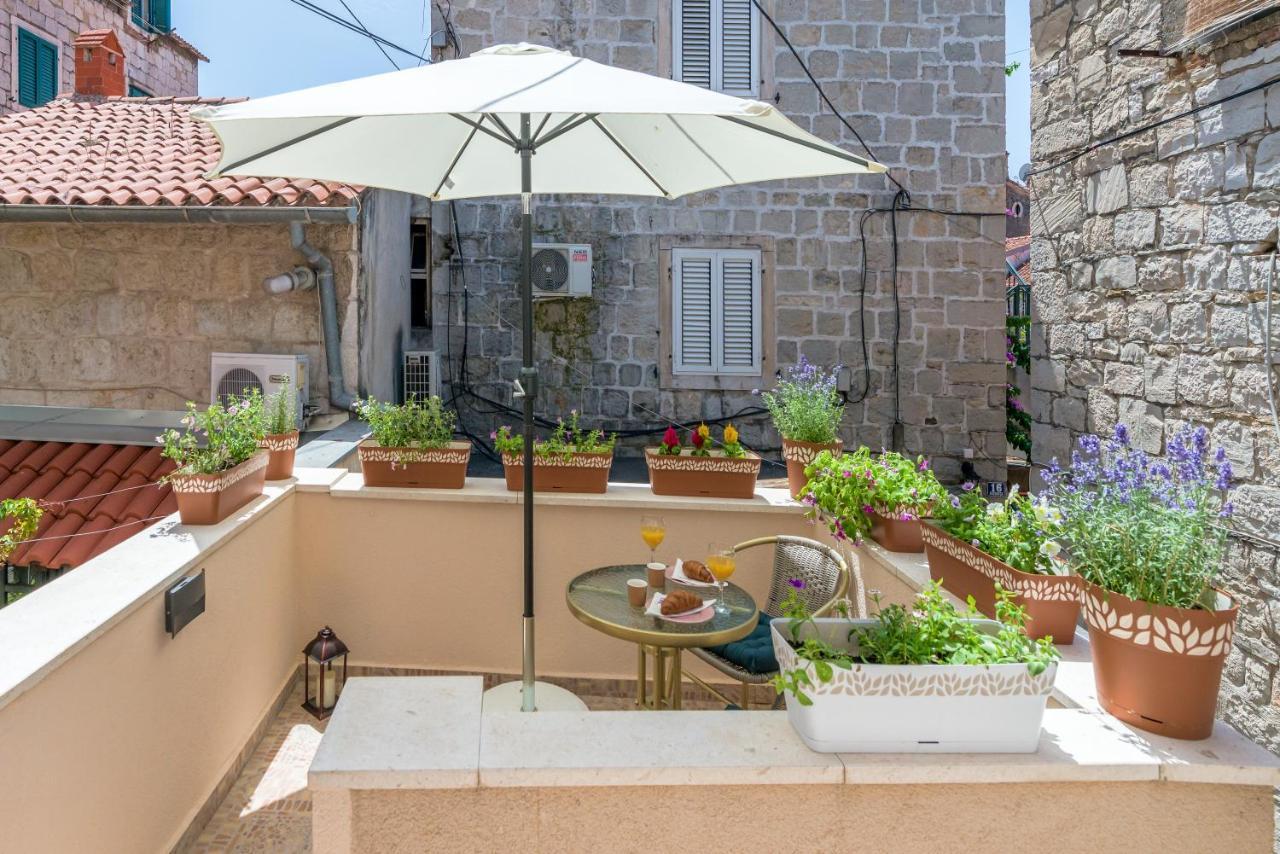 Diva 1,Stylish Old Town Studio Apartment Near Beach Split Bagian luar foto